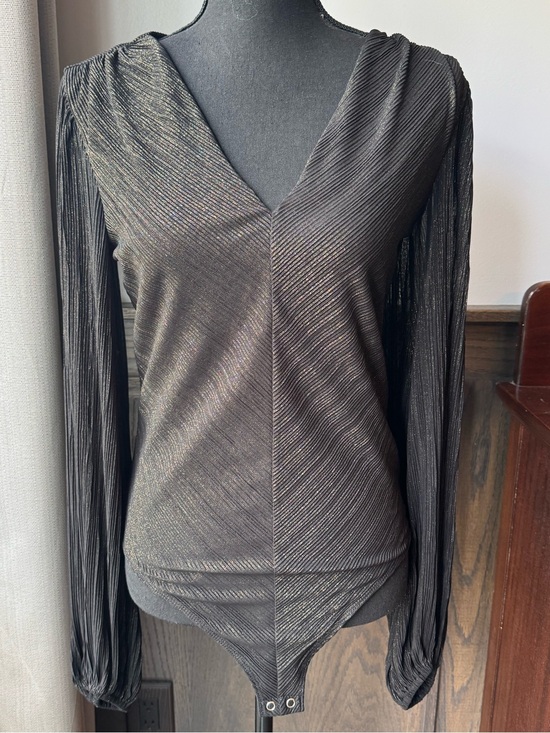 Express Tops - Express Metallic gold and Black Long-Sleeve V-Neck Bodysuit Medium EUC